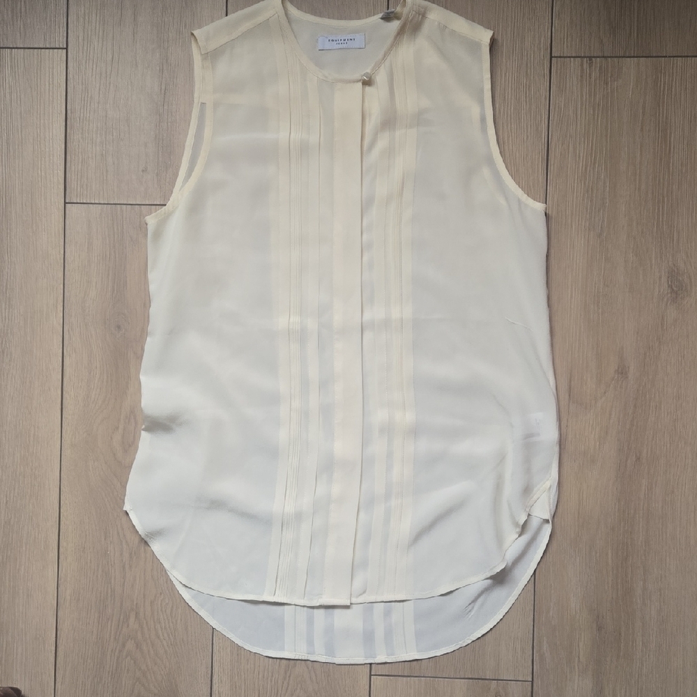 Equipment Silk Sleeveless Pleated Button Top Cream Size XS